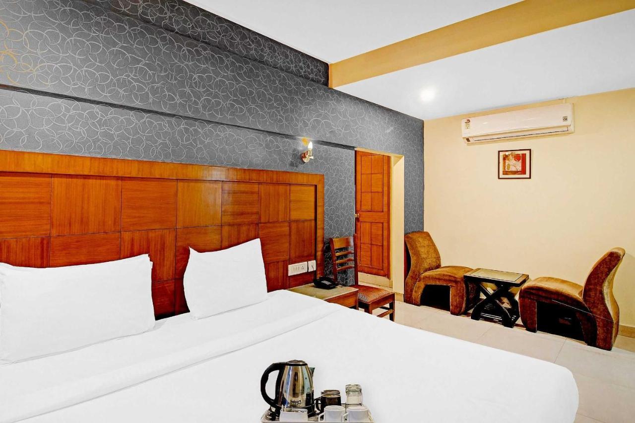 Townhouse The Grand Plaza Hotel Hyderabad Ngoại thất bức ảnh