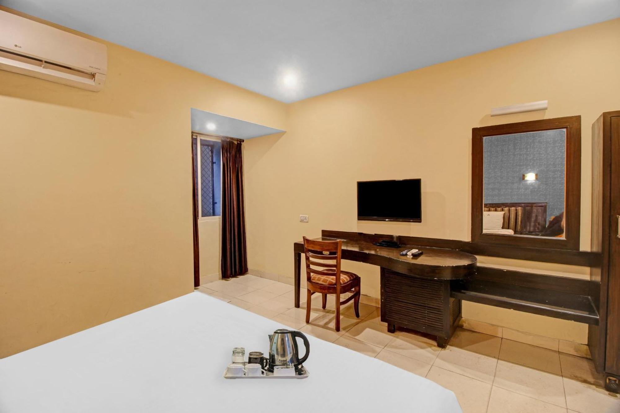 Townhouse The Grand Plaza Hotel Hyderabad Ngoại thất bức ảnh