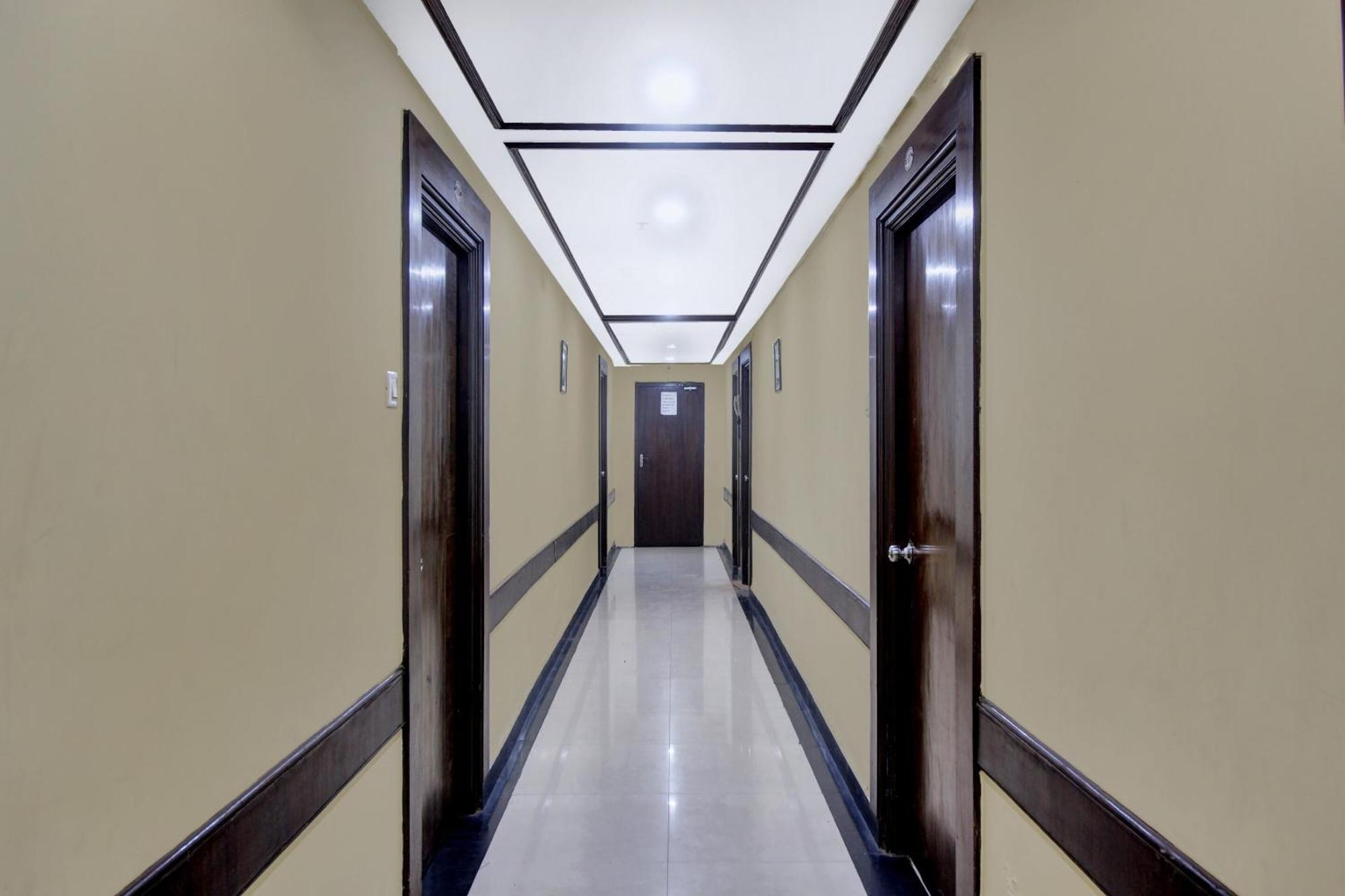 Townhouse The Grand Plaza Hotel Hyderabad Ngoại thất bức ảnh