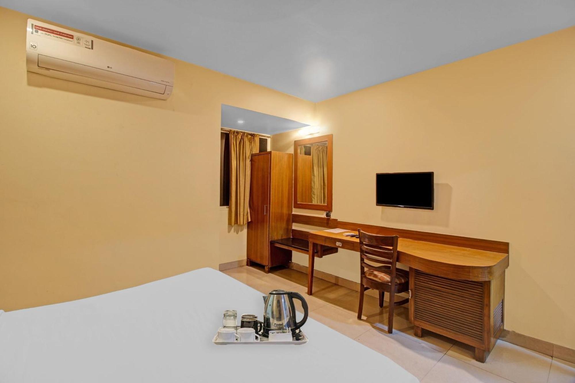Townhouse The Grand Plaza Hotel Hyderabad Ngoại thất bức ảnh