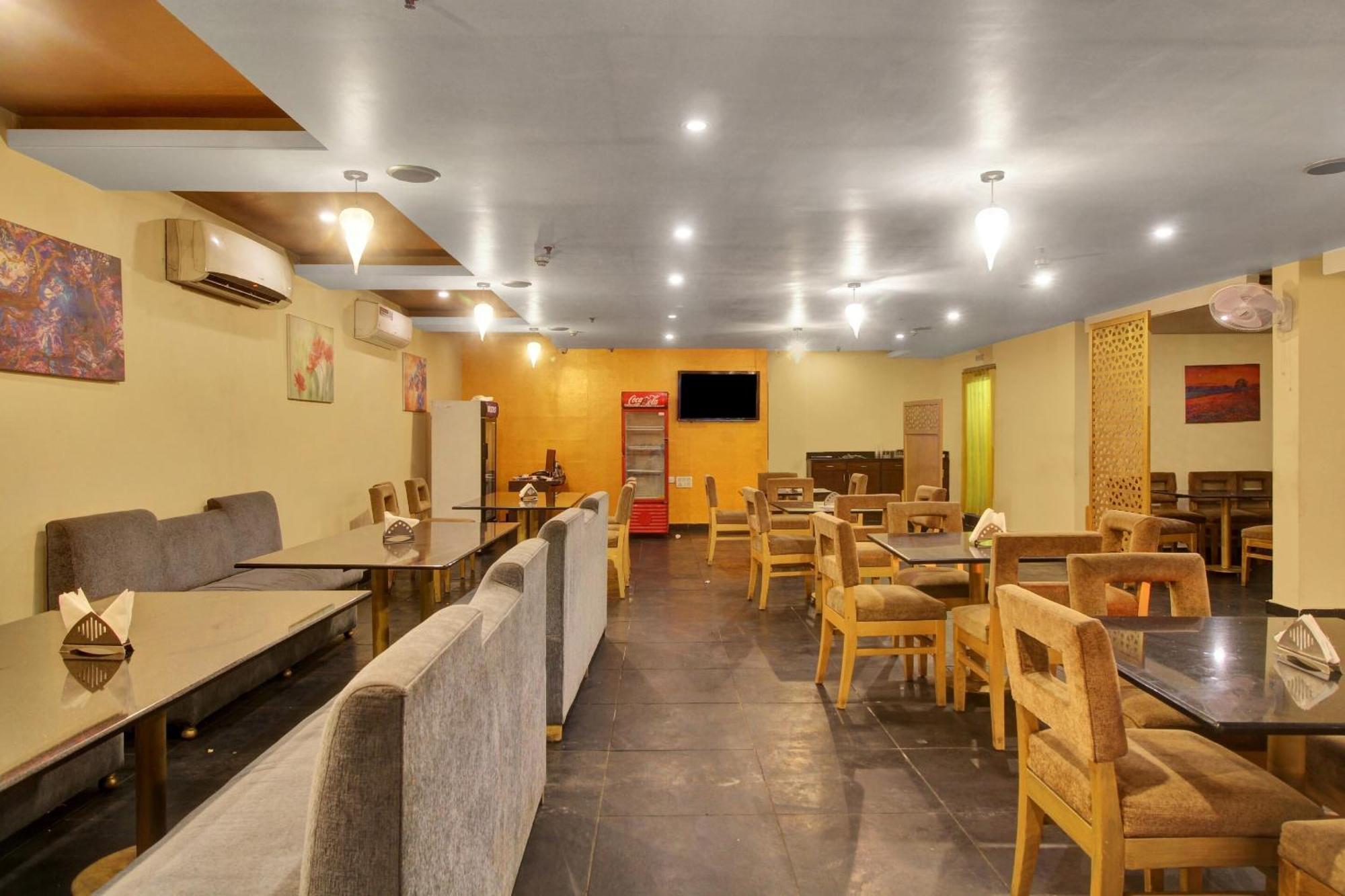 Townhouse The Grand Plaza Hotel Hyderabad Ngoại thất bức ảnh